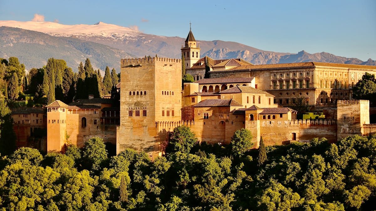 Andaluzja — miasta, góry i atlantycka warstwa południa Hiszpanii