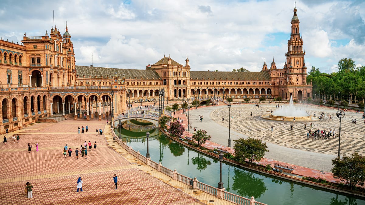 Sewilla — Alcázar, Triana i ciepły wieczór nad rzeką